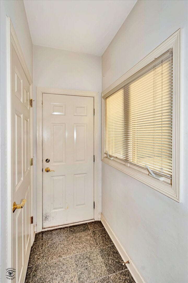 Shorewood, Illinois, 60404, United States, 5 Bedrooms Bedrooms, ,7 BathroomsBathrooms,Residential,Active,1926700