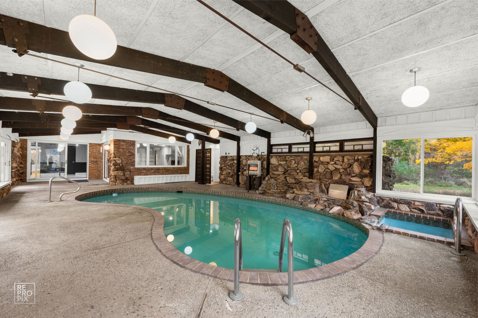 Wadsworth, Illinois, 60083, United States, 5 Bedrooms Bedrooms, ,6 BathroomsBathrooms,Residential,Active,1989775