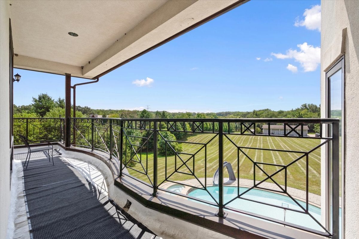 Barrington, Illinois, 60010, United States, 5 Bedrooms Bedrooms, ,7 BathroomsBathrooms,Residential,Active,1914793