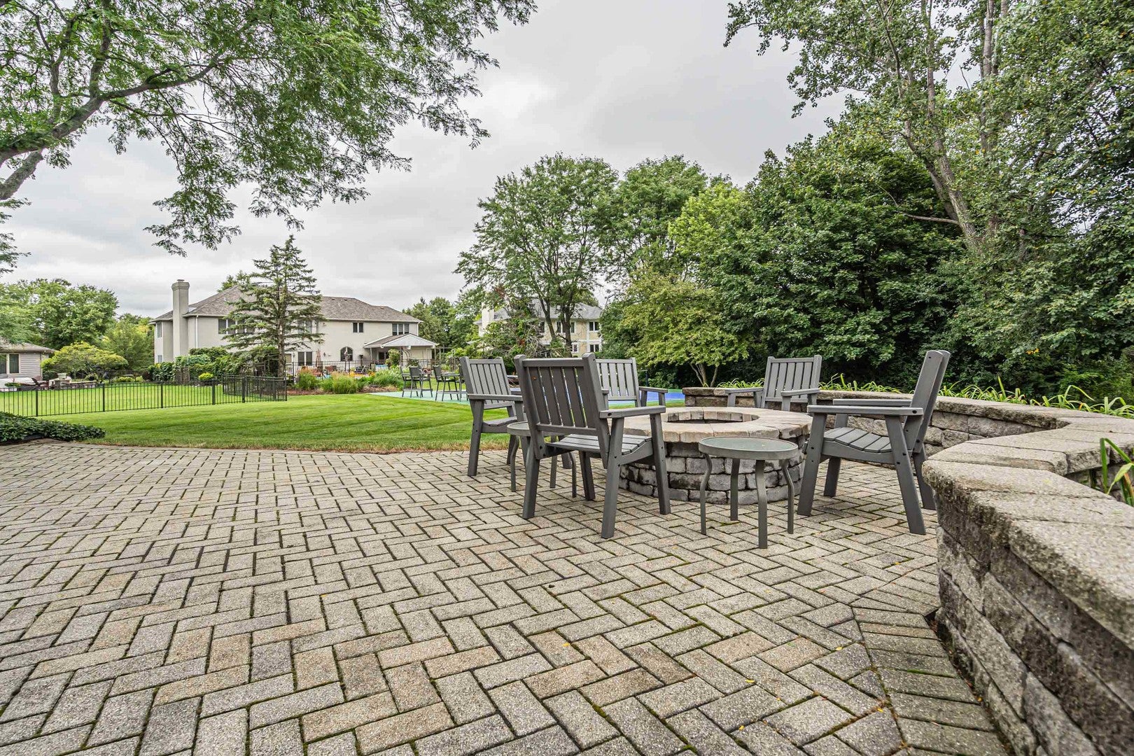 Buffalo Grove, Illinois, 60089, United States, 5 Bedrooms Bedrooms, ,5 BathroomsBathrooms,Residential,Active,1922274