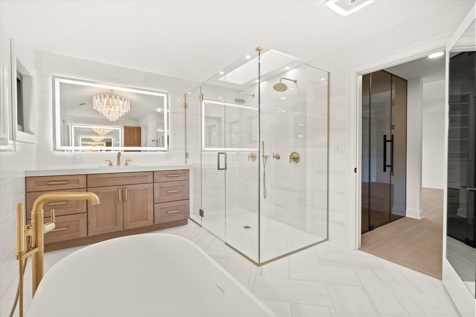 Burr Ridge, Illinois, 60527, United States, 5 Bedrooms Bedrooms, ,6 BathroomsBathrooms,Residential,Active,1927649