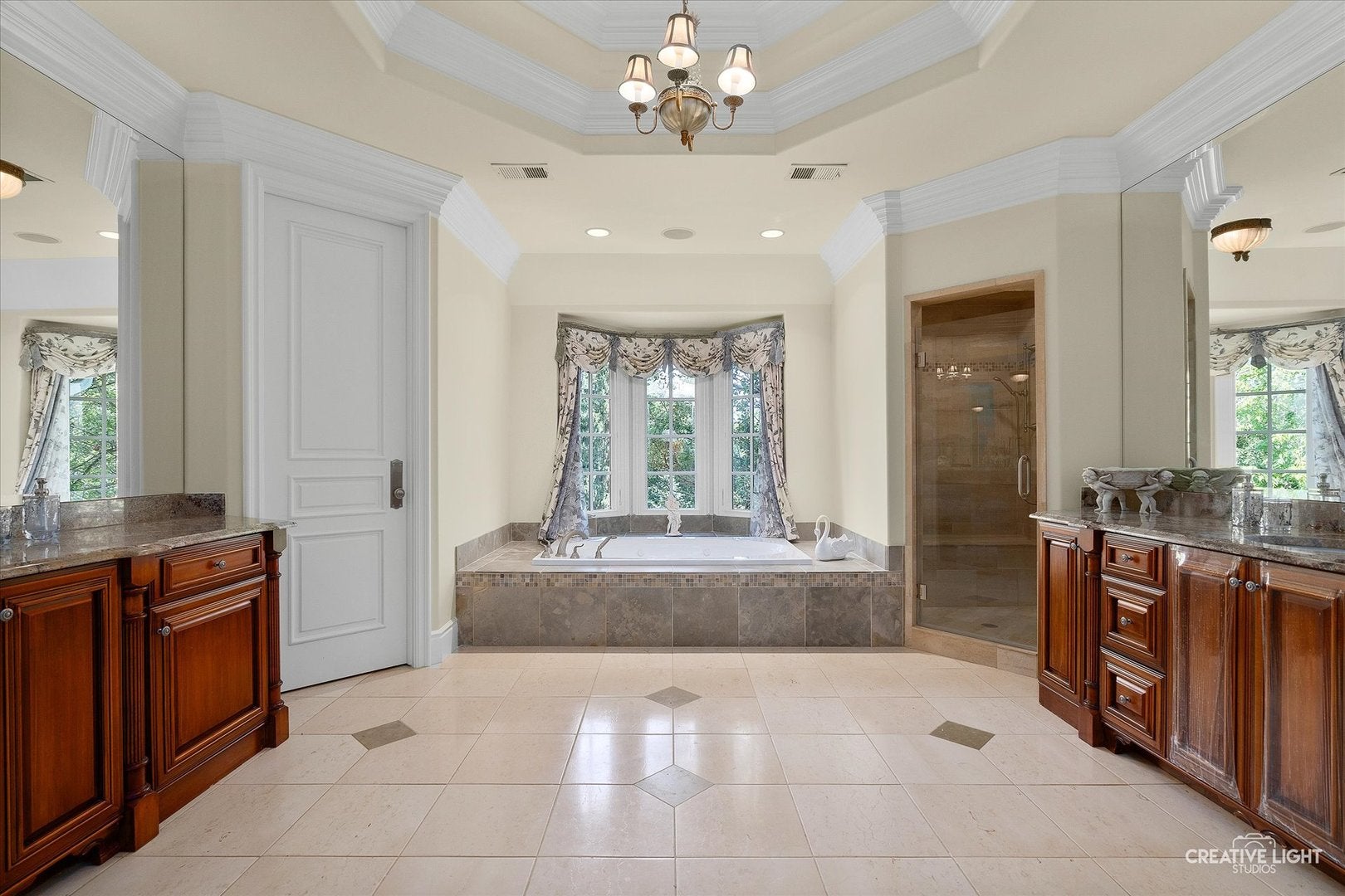 Oak Brook, Illinois, 60523, United States, ,7 BathroomsBathrooms,Residential,Active,1900406