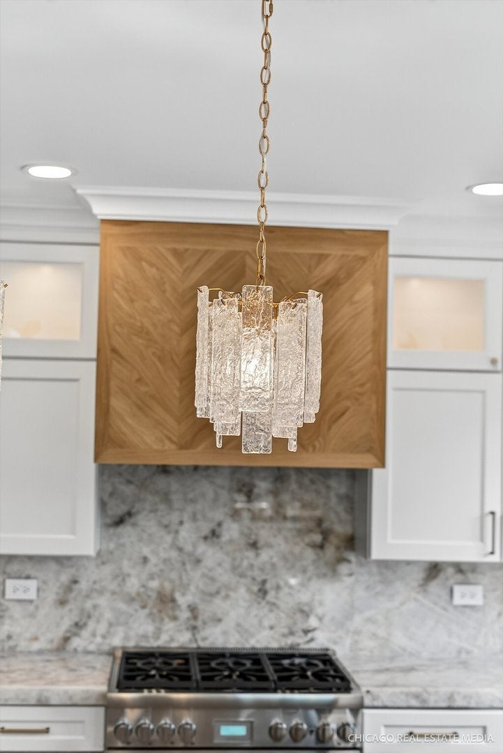 Burr Ridge, Illinois, 60527, United States, 5 Bedrooms Bedrooms, ,6 BathroomsBathrooms,Residential,Active,1995246