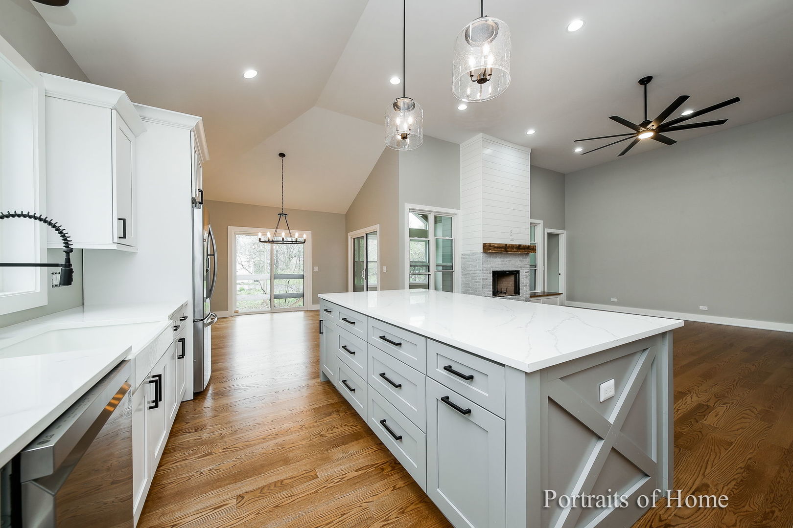 West Chicago, Illinois, 60185, United States, 2 Bedrooms Bedrooms, ,2 BathroomsBathrooms,Residential,Active,1986878