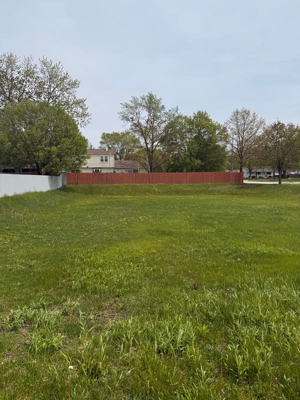 402 N 129th Infantry Dr  