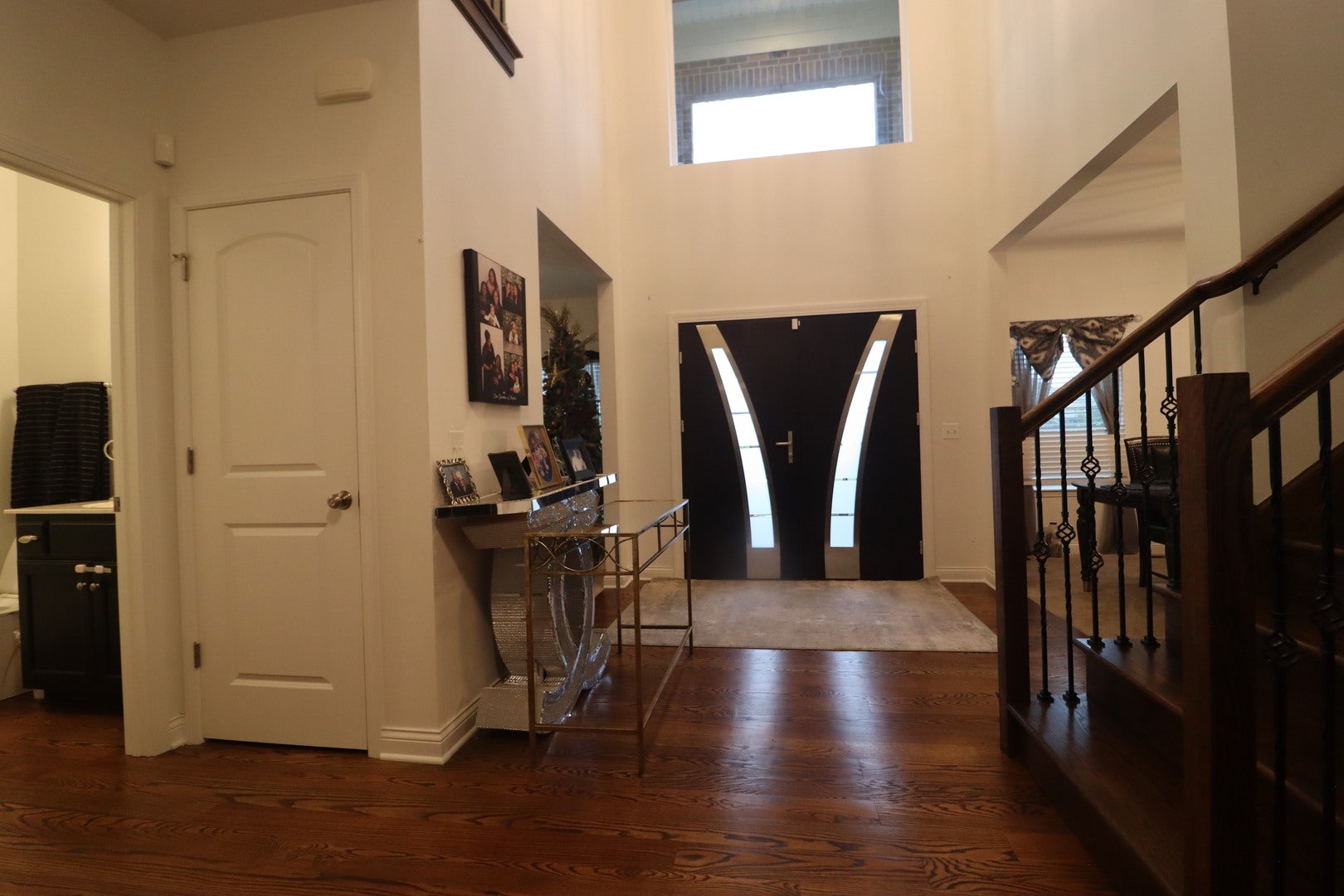Naperville, Illinois, 60564, United States, 4 Bedrooms Bedrooms, ,3 BathroomsBathrooms,Residential,Active,1914808