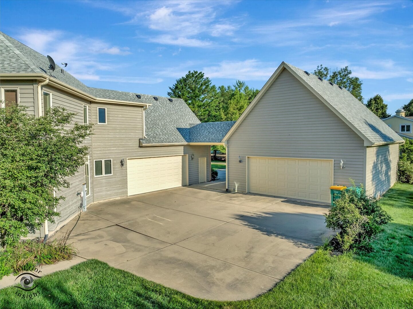 Shorewood, Illinois, 60404, United States, 5 Bedrooms Bedrooms, ,7 BathroomsBathrooms,Residential,Active,1926700