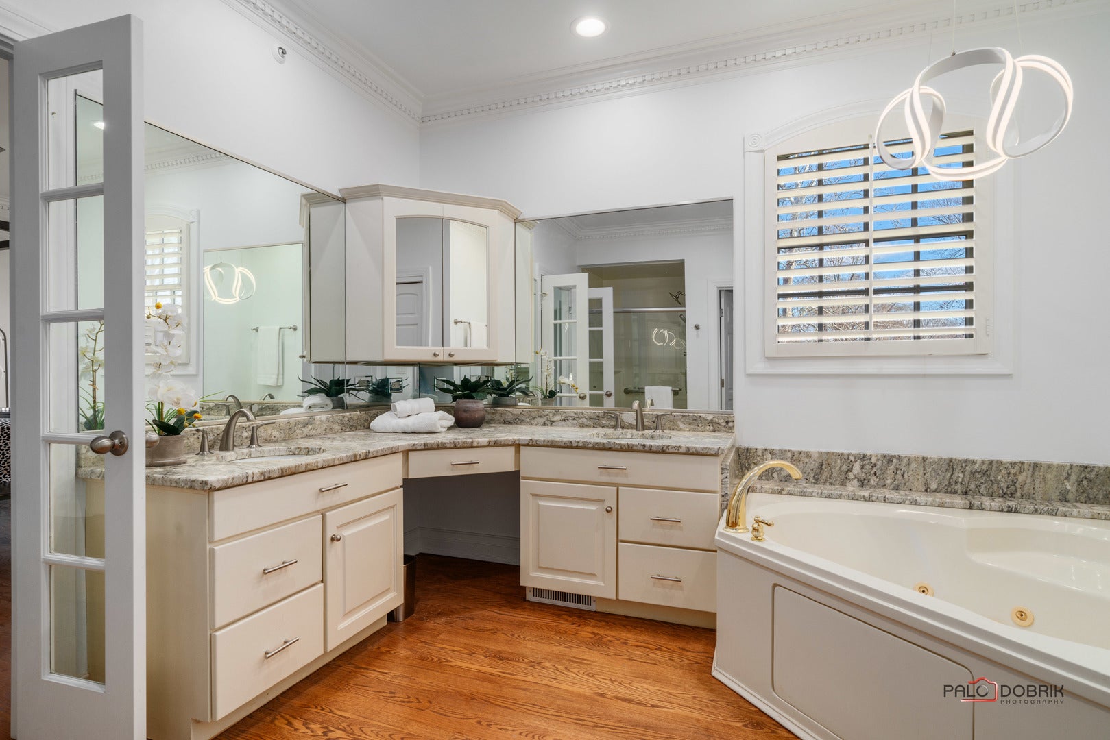 Long Grove, Illinois, 60047, United States, 4 Bedrooms Bedrooms, ,4 BathroomsBathrooms,Residential,Contingent,1972135