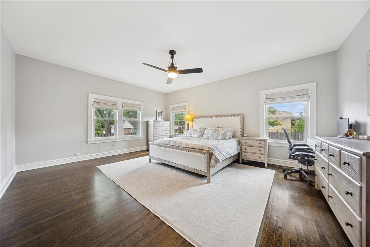 Park Ridge, Illinois, 60068, United States, 5 Bedrooms Bedrooms, ,3 BathroomsBathrooms,Residential,Active,1929446