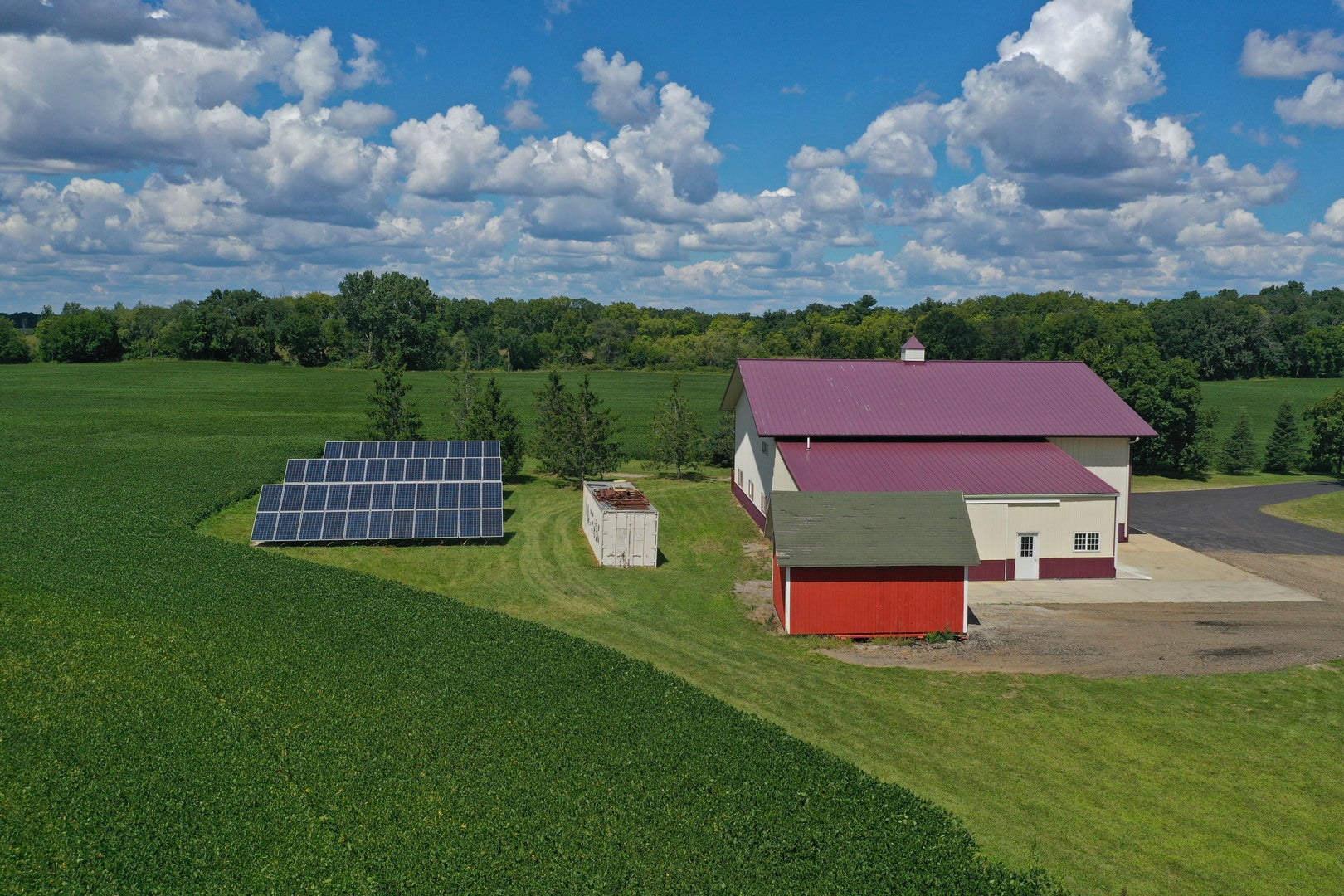 Mundelein, Illinois, 60060, United States, 4 Bedrooms Bedrooms, ,5 BathroomsBathrooms,Residential,Active,1934797