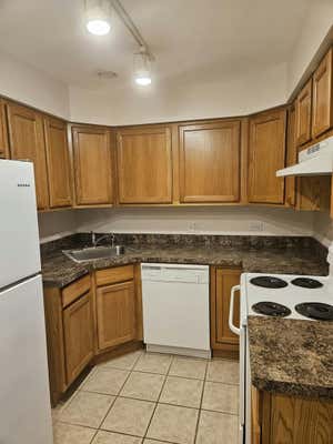 10600 BROOKS LN APT B7, CHICAGO RIDGE, IL 60415, photo 4 of 10