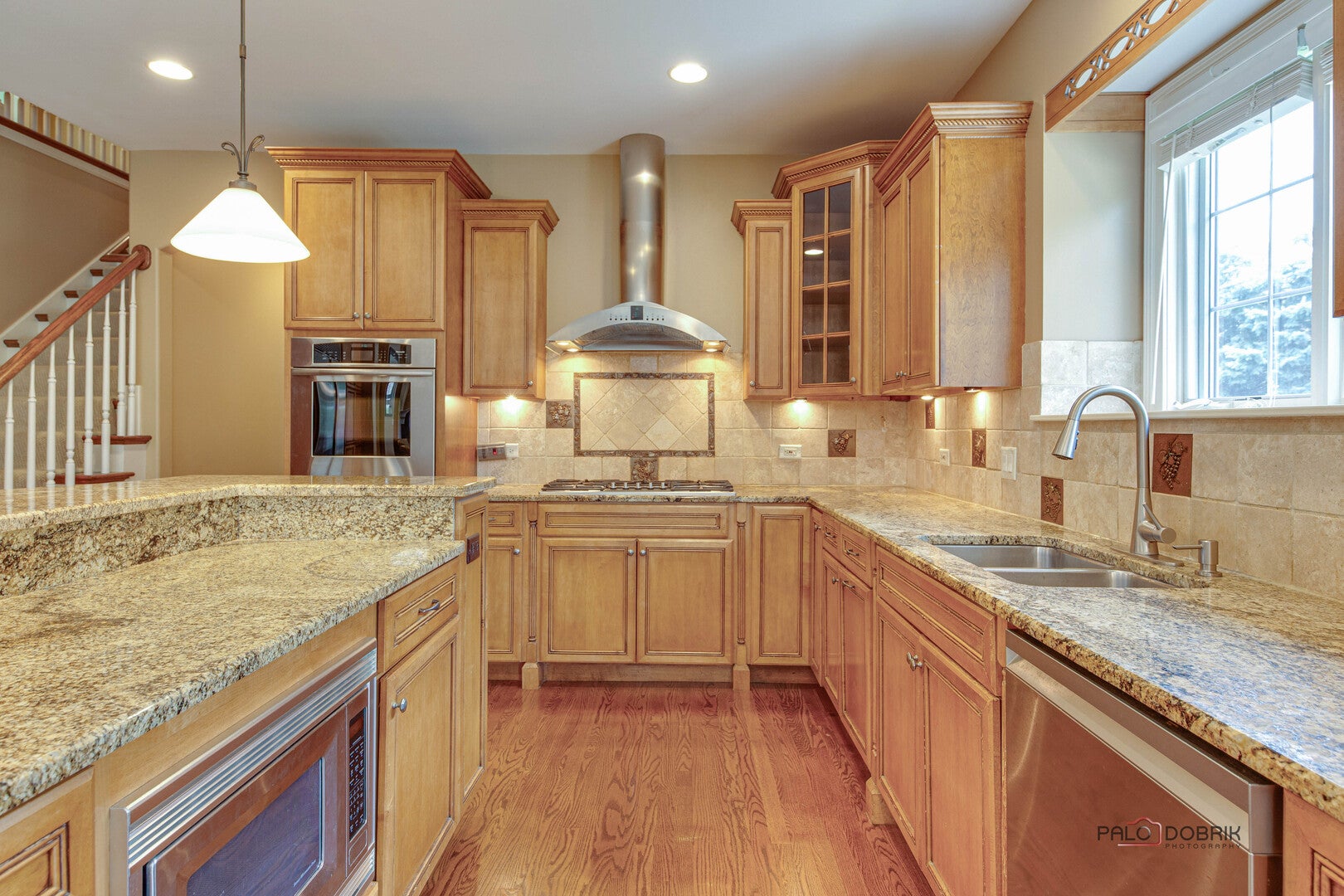 Libertyville, Illinois, 60048, United States, 5 Bedrooms Bedrooms, ,5 BathroomsBathrooms,Residential,Active,1900216