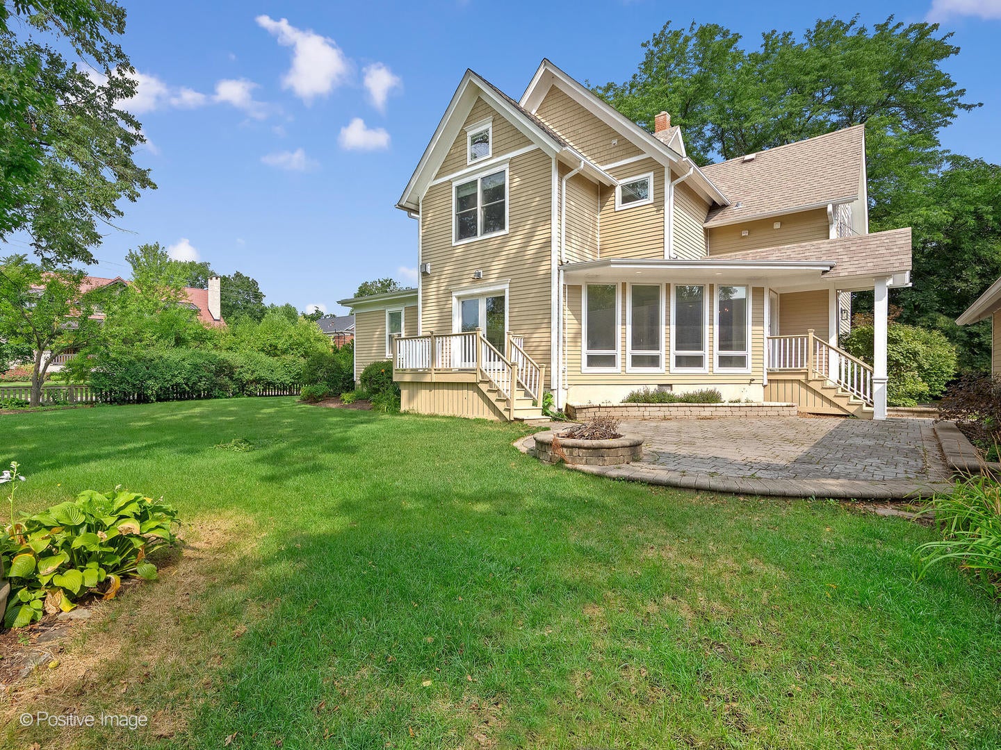 Wheaton, Illinois, 60187, United States, 4 Bedrooms Bedrooms, ,3 BathroomsBathrooms,Residential,Active,1922330