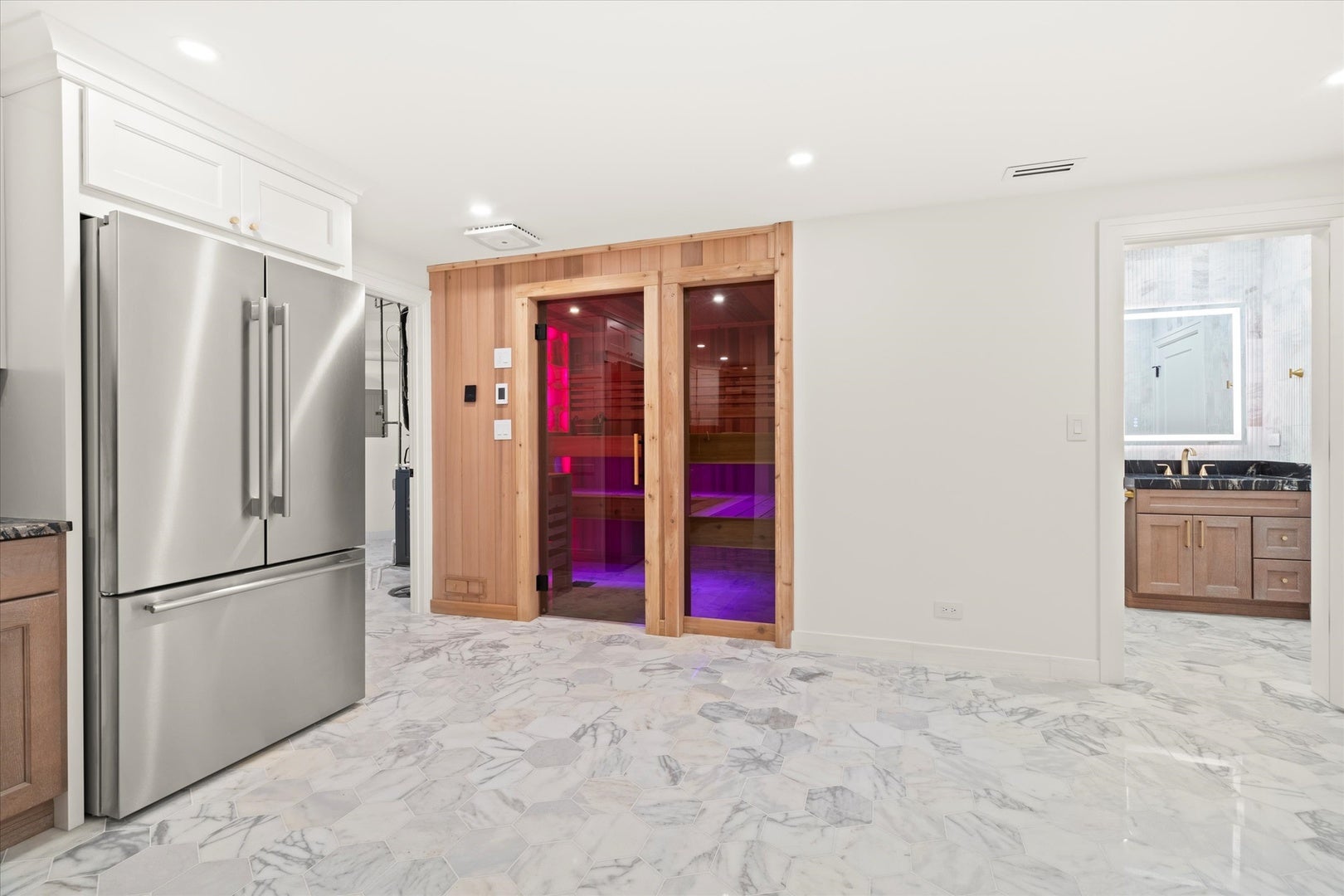 Burr Ridge, Illinois, 60527, United States, 5 Bedrooms Bedrooms, ,6 BathroomsBathrooms,Residential,Active,1995246