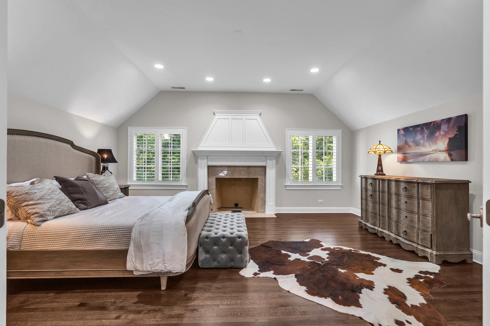 Lake Forest, Illinois, 60045, United States, 5 Bedrooms Bedrooms, ,7 BathroomsBathrooms,Residential,Active,1941347