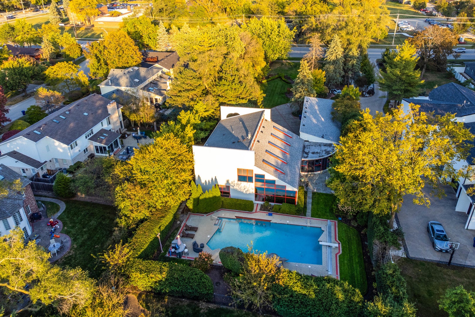 Northbrook, Illinois, 60062, United States, 6 Bedrooms Bedrooms, ,6 BathroomsBathrooms,Residential,Active,1929464