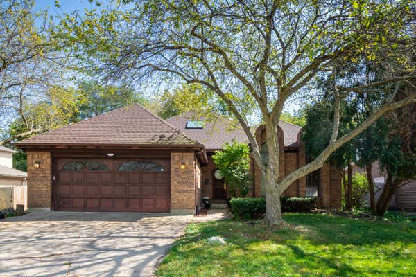 827 HILLANDALE DR, ANTIOCH, IL 60002 - Image 1