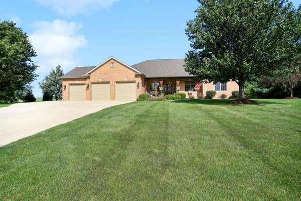 2 FIELDCREST DR, MONTICELLO, IL 61856 - Image 1