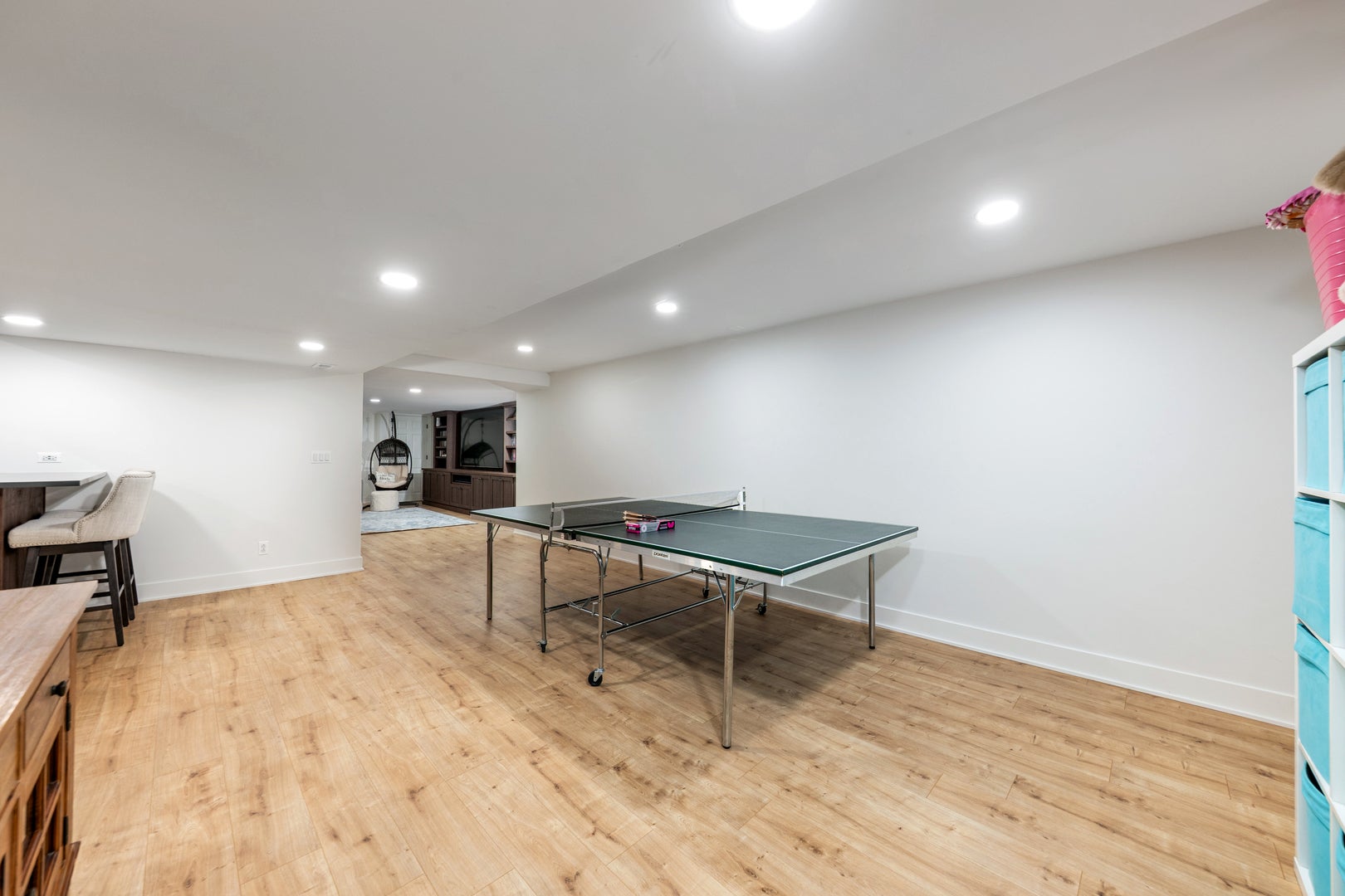 Naperville, Illinois, 60565, United States, 5 Bedrooms Bedrooms, ,4 BathroomsBathrooms,Residential,Active,1959981