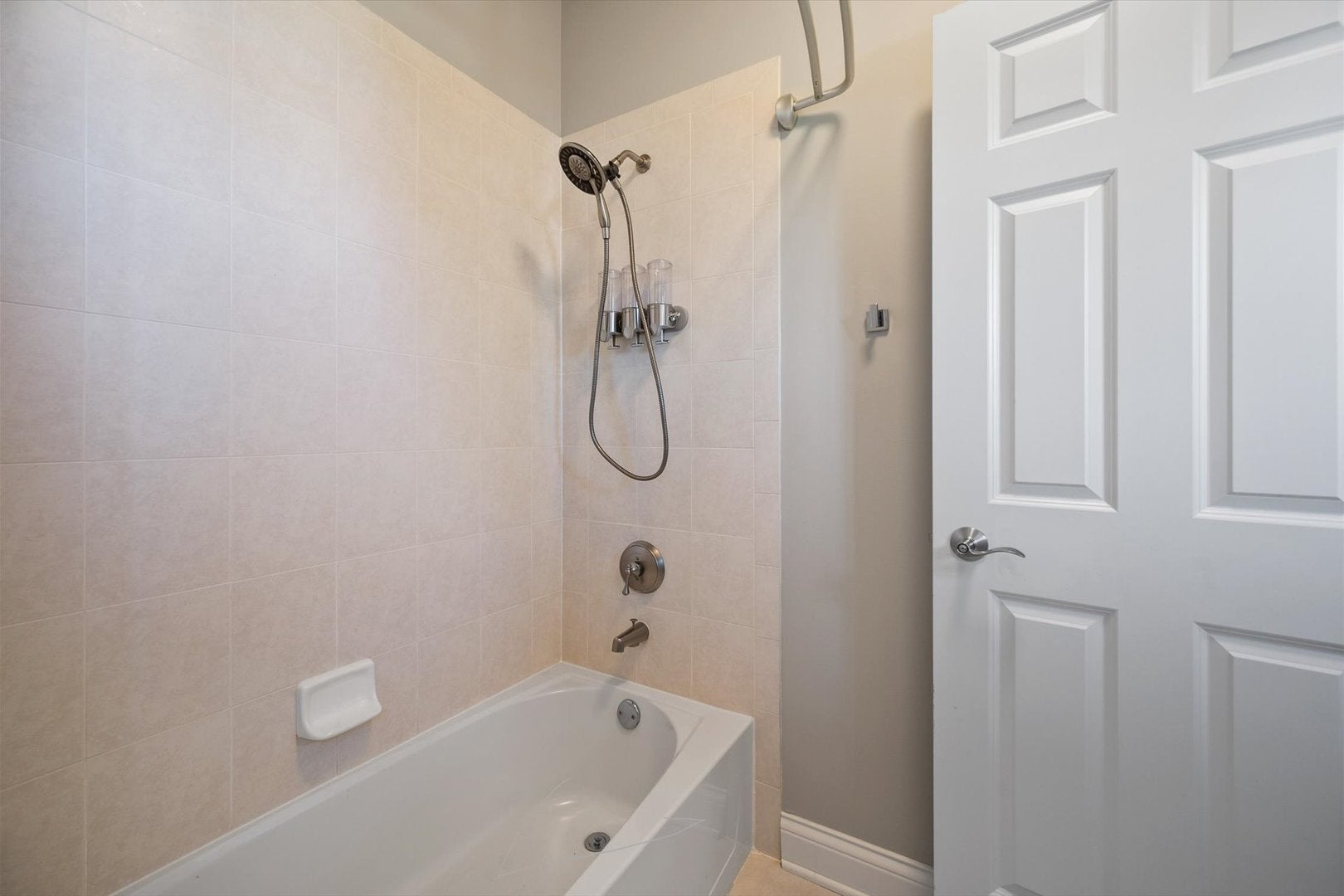 Geneva, Illinois, 60134, United States, 5 Bedrooms Bedrooms, ,7 BathroomsBathrooms,Residential,Active,1971016