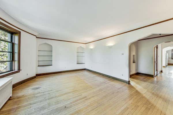 6018 N OAKLEY AVE APT 2S, CHICAGO, IL 60659, photo 4 of 31