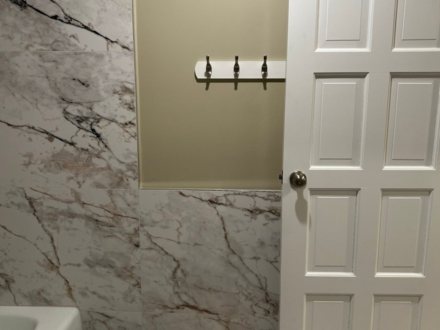Oak Brook, Illinois, 60523, United States, 2 Bedrooms Bedrooms, ,2 BathroomsBathrooms,Residential,Active,2028166