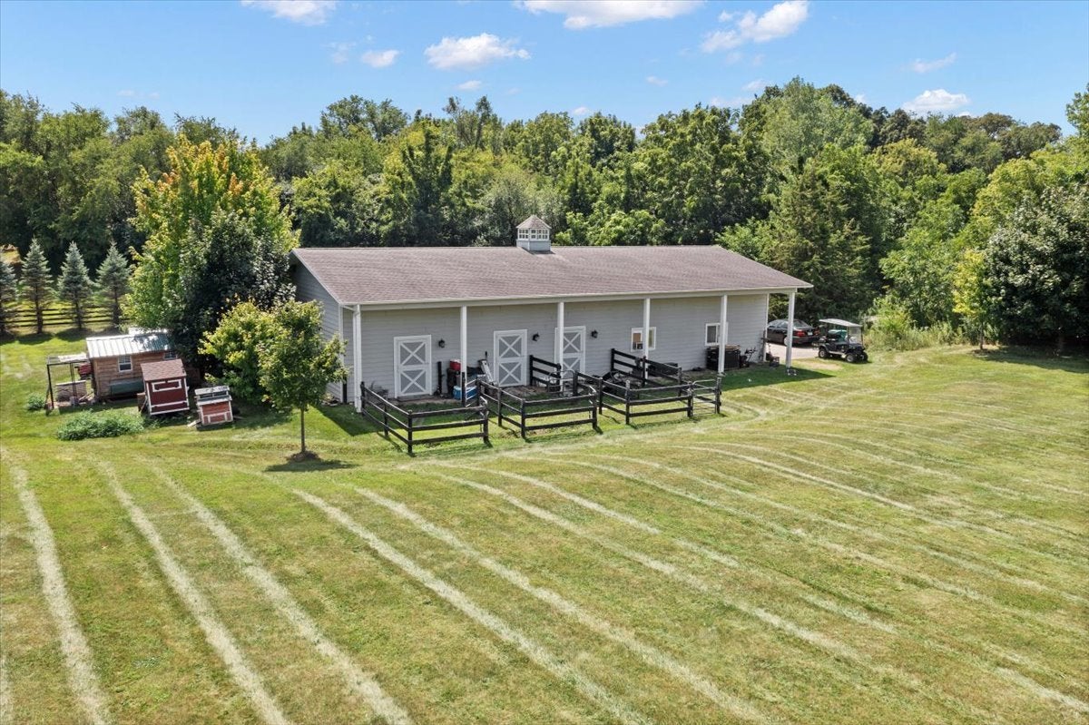 Barrington, Illinois, 60010, United States, 5 Bedrooms Bedrooms, ,7 BathroomsBathrooms,Residential,Active,1914793