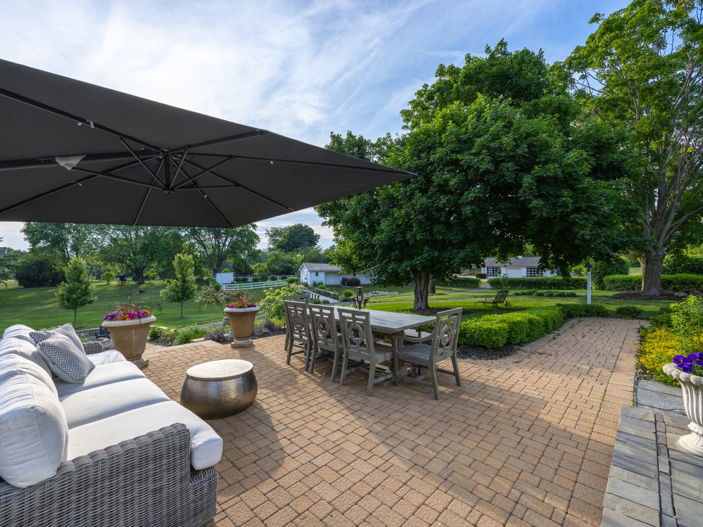 Barrington Hills, Illinois, 60010, United States, 6 Bedrooms Bedrooms, ,4 BathroomsBathrooms,Residential,Active,1987255