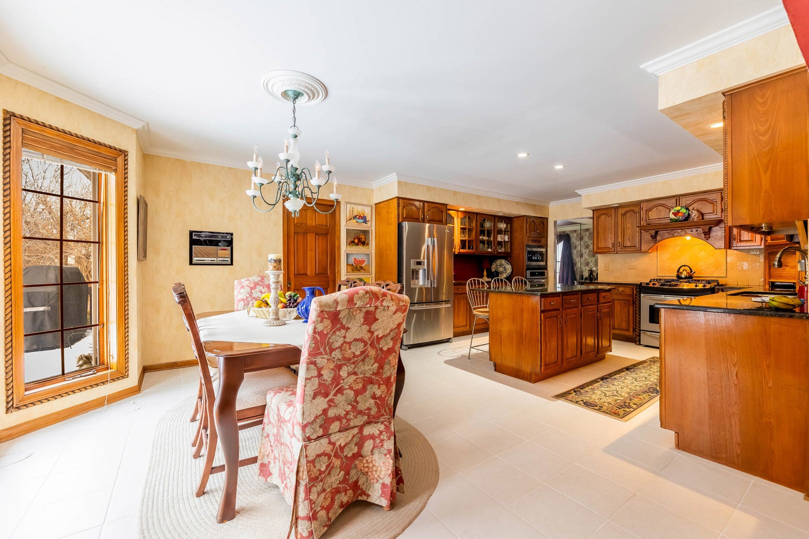 Burr Ridge, Illinois, 60527, United States, 4 Bedrooms Bedrooms, ,3 BathroomsBathrooms,Residential,Active,2015463