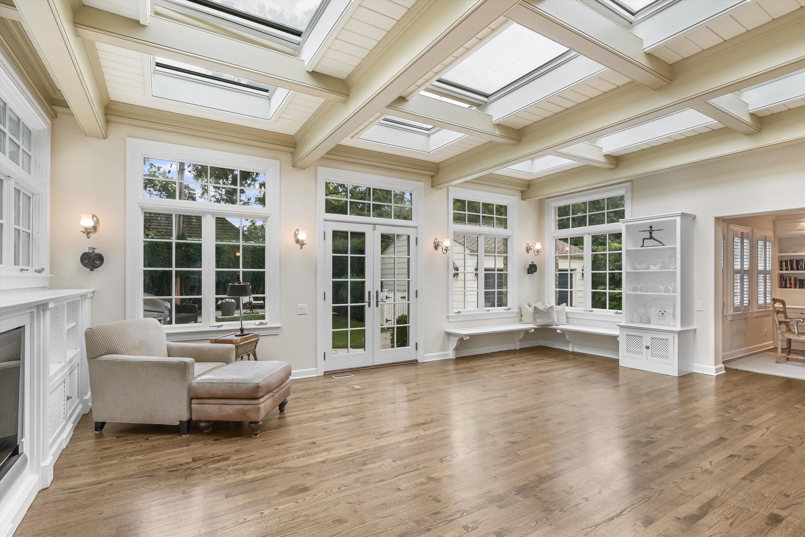 Park Ridge, Illinois, 60068, United States, 4 Bedrooms Bedrooms, ,4 BathroomsBathrooms,Residential,Active,1902948