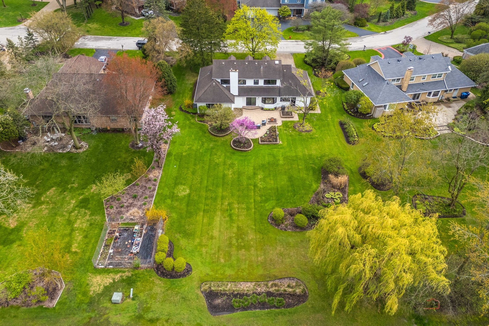 Lincolnshire, Illinois, 60069, United States, 5 Bedrooms Bedrooms, ,4 BathroomsBathrooms,Residential,Active,1933896