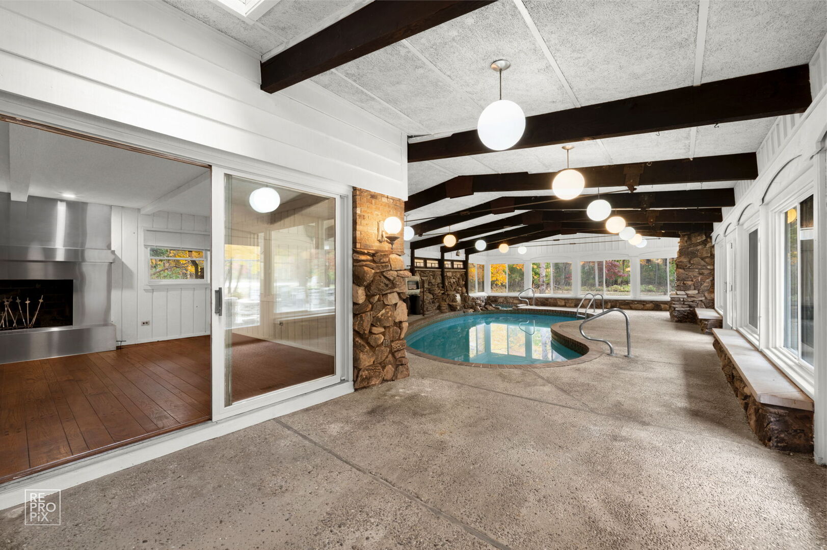 Wadsworth, Illinois, 60083, United States, 5 Bedrooms Bedrooms, ,6 BathroomsBathrooms,Residential,Active,1989775