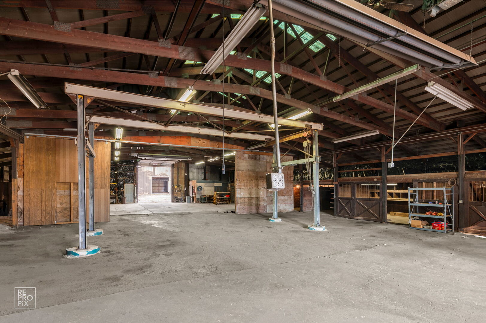 Wadsworth, Illinois, 60083, United States, 5 Bedrooms Bedrooms, ,6 BathroomsBathrooms,Residential,Active,1989775