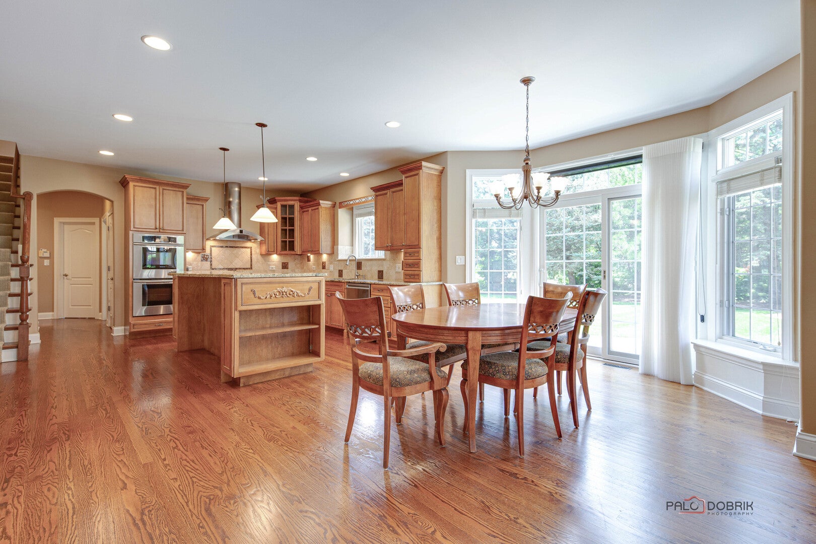 Libertyville, Illinois, 60048, United States, 5 Bedrooms Bedrooms, ,5 BathroomsBathrooms,Residential,Active,1900216