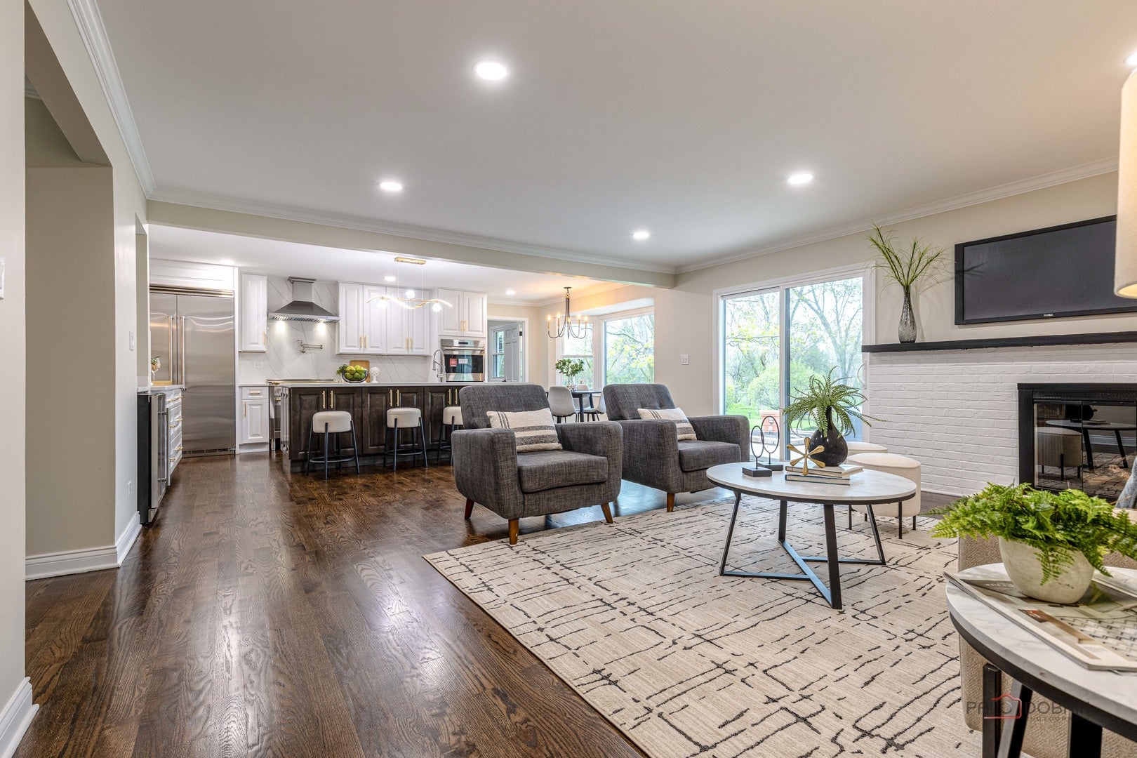 Lincolnshire, Illinois, 60069, United States, 5 Bedrooms Bedrooms, ,4 BathroomsBathrooms,Residential,Active,1933896