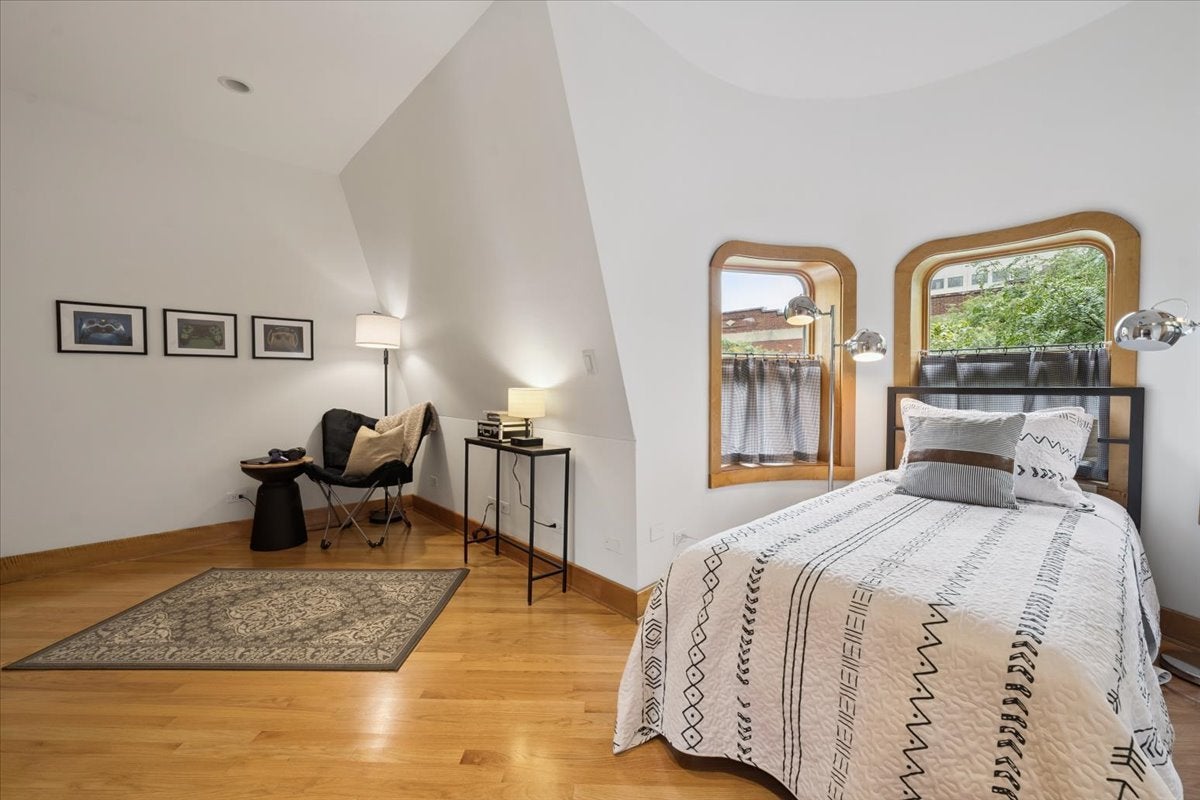 Chicago, Illinois, 60614, United States, 4 Bedrooms Bedrooms, ,5 BathroomsBathrooms,Residential,Active,1922312