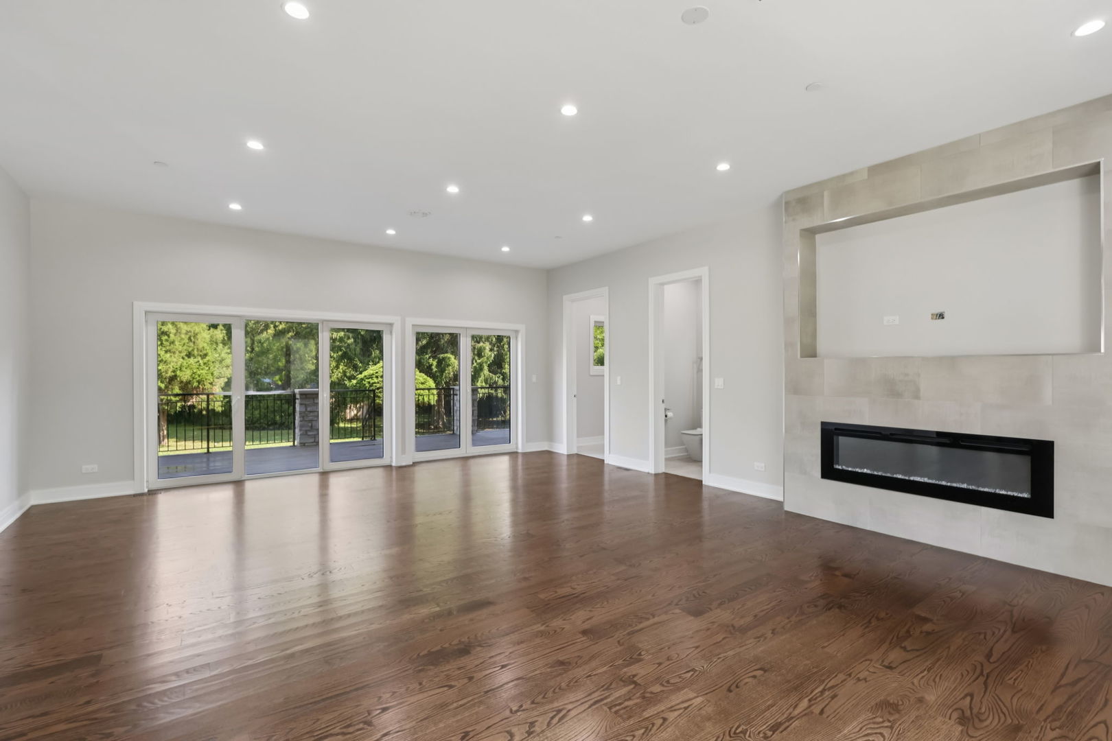 Northbrook, Illinois, 60062, United States, 6 Bedrooms Bedrooms, ,5 BathroomsBathrooms,Residential,Active,1995288