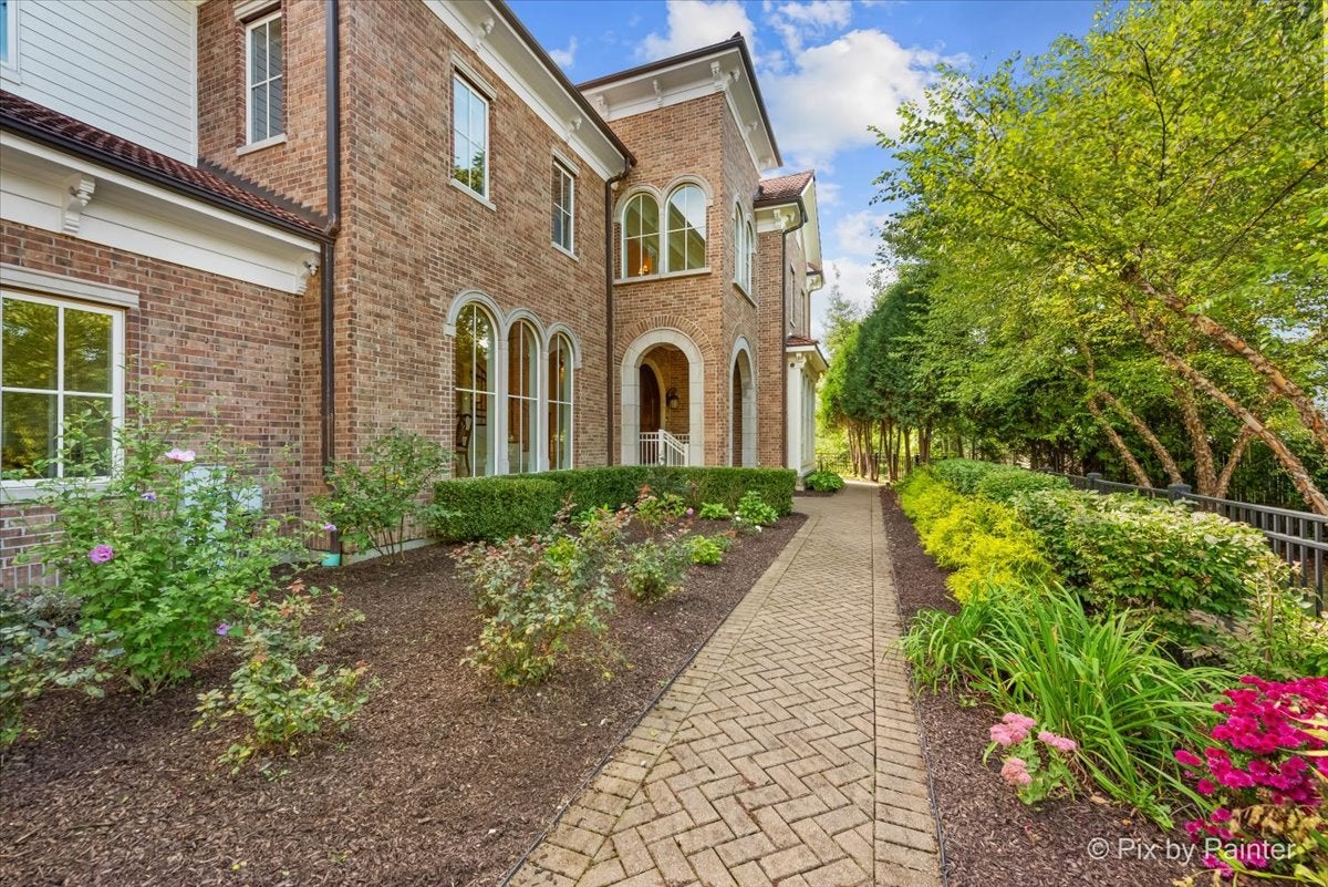 Lake Forest, Illinois, 60045, United States, 4 Bedrooms Bedrooms, ,6 BathroomsBathrooms,Residential,Active,1954434