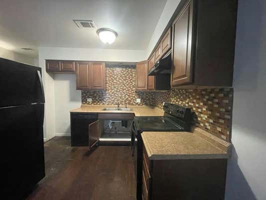 10002 S PULASKI RD APT 308, OAK LAWN, IL 60453, photo 4 of 8