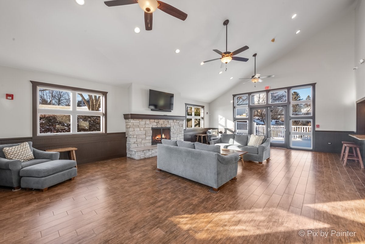 St. Charles, Illinois, 60175, United States, 5 Bedrooms Bedrooms, ,5 BathroomsBathrooms,Residential,Active,1959536