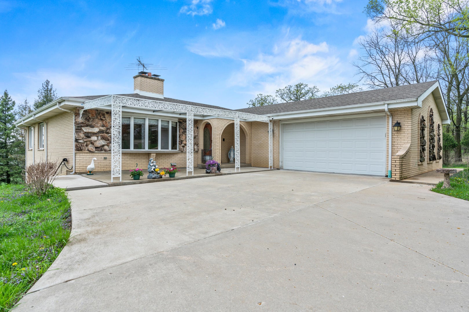 Wauconda, Illinois, 60084, United States, 3 Bedrooms Bedrooms, ,3 BathroomsBathrooms,Residential,Active,1798086