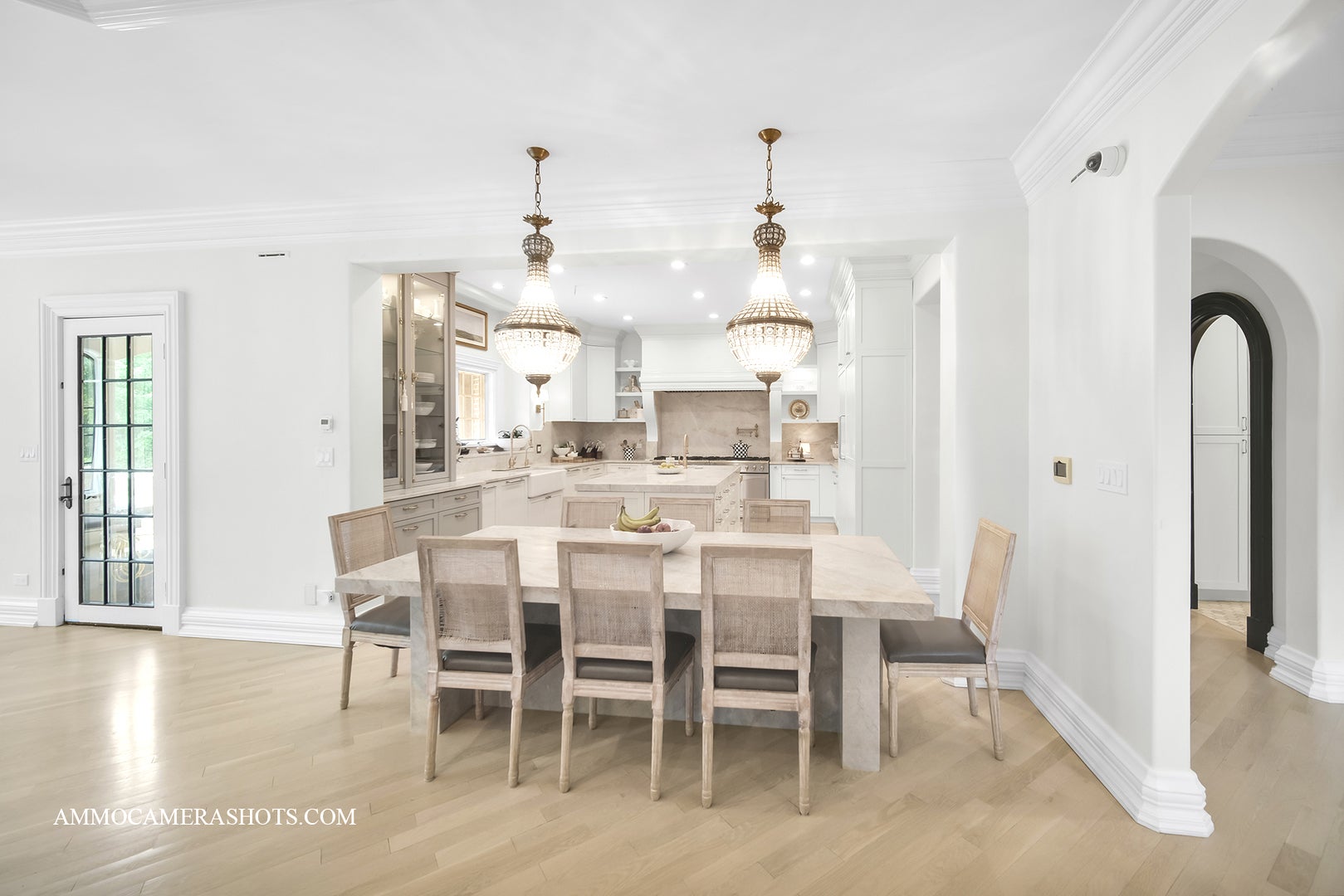 South Barrington, Illinois, 60010, United States, 5 Bedrooms Bedrooms, ,7 BathroomsBathrooms,Residential,Active,1960172