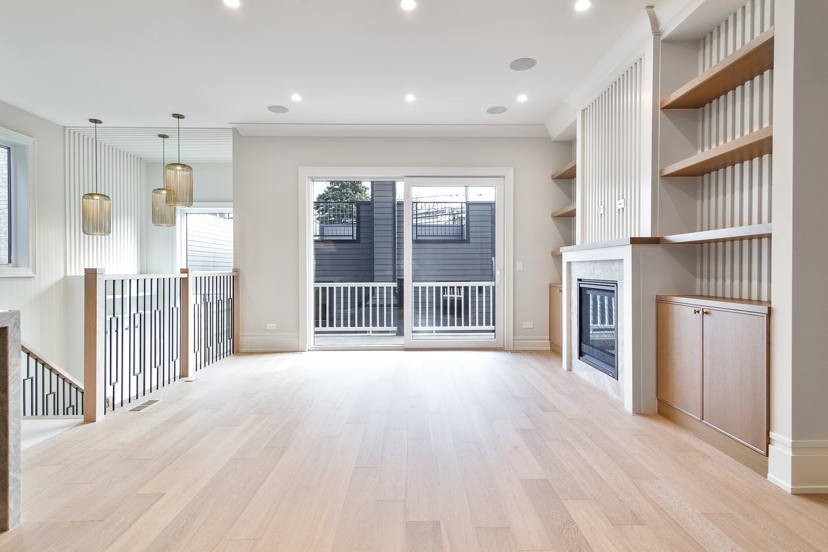 Chicago, Illinois, 60618, United States, 5 Bedrooms Bedrooms, ,5 BathroomsBathrooms,Residential,Active,2007948