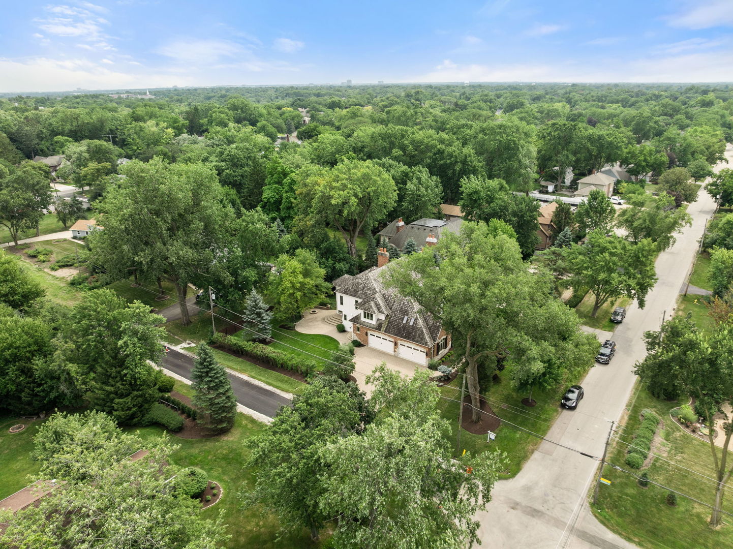 Wheaton, Illinois, 60187, United States, 6 Bedrooms Bedrooms, ,5 BathroomsBathrooms,Residential,Active,1926883