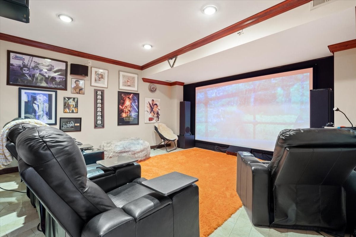 Barrington, Illinois, 60010, United States, 5 Bedrooms Bedrooms, ,7 BathroomsBathrooms,Residential,Active,1914793