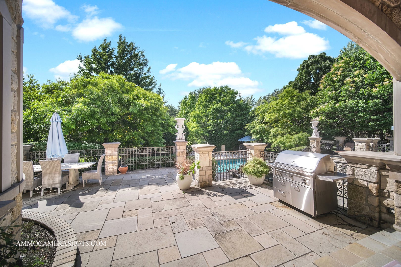 South Barrington, Illinois, 60010, United States, 5 Bedrooms Bedrooms, ,7 BathroomsBathrooms,Residential,Active,1960172