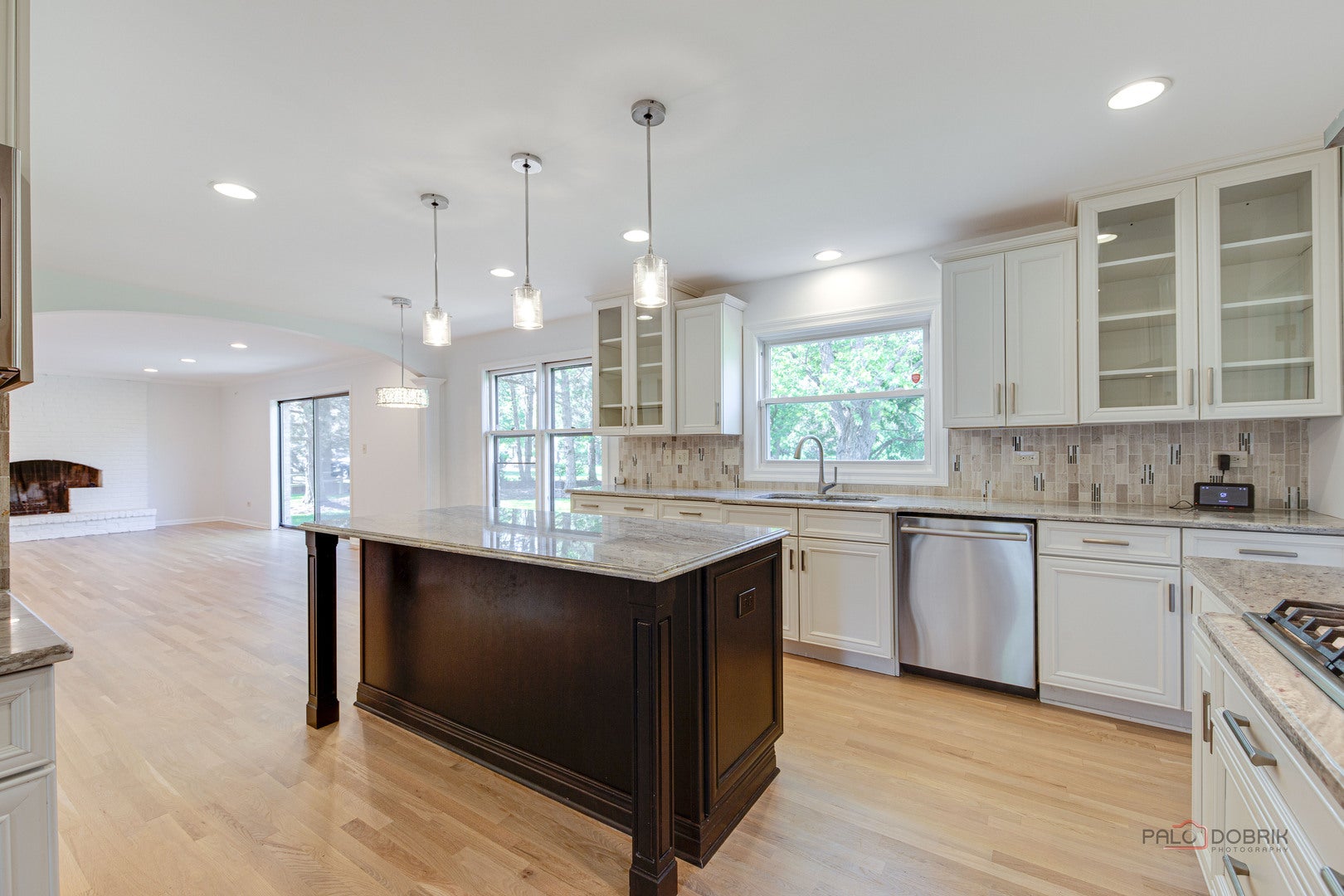 Lincolnshire, Illinois, 60045, United States, 5 Bedrooms Bedrooms, ,4 BathroomsBathrooms,Residential,Active,1885006