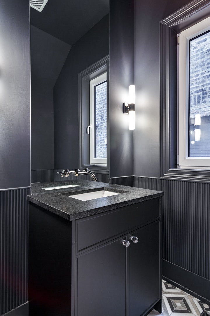 Chicago, Illinois, 60618, United States, 5 Bedrooms Bedrooms, ,5 BathroomsBathrooms,Residential,Active,2007948