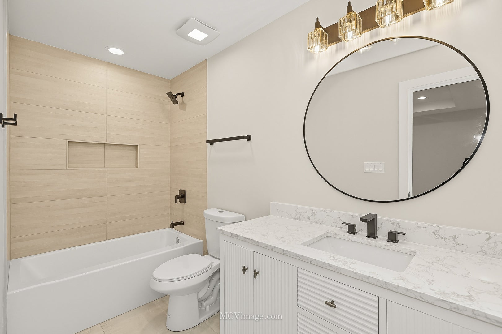 Lombard, Illinois, 60148, United States, 4 Bedrooms Bedrooms, ,4 BathroomsBathrooms,Residential,Active,1959972