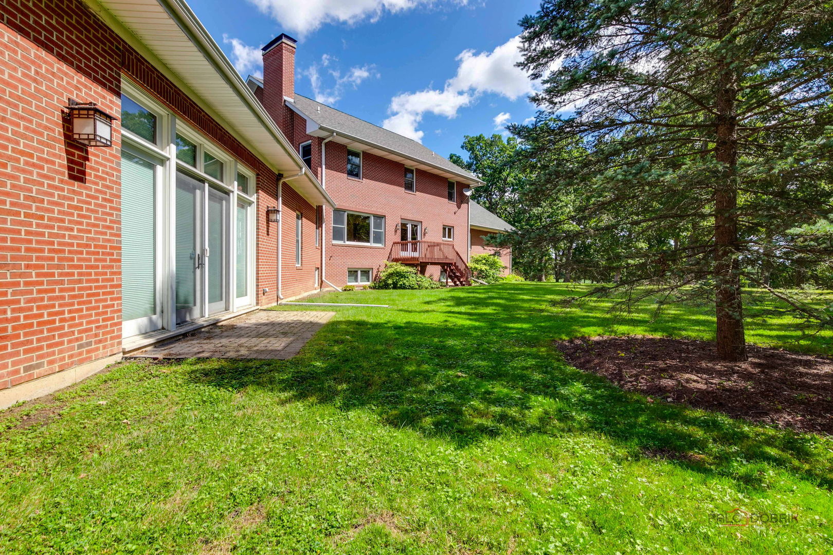 Mundelein, Illinois, 60060, United States, 4 Bedrooms Bedrooms, ,5 BathroomsBathrooms,Residential,Active,1934797